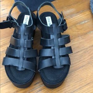 Steve Madden platform sandals